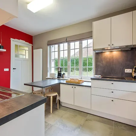In Near Hoge Blekker Dunes, Cleaning Included Villa *