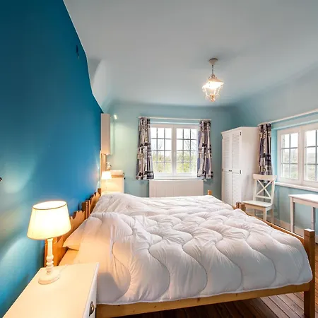 In Near Hoge Blekker Dunes, Cleaning Included Villa